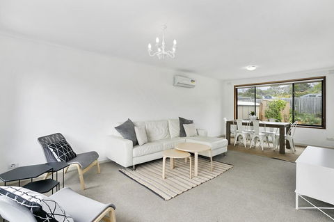 Fairhills - NEW LISTING, Beautifully Styled - Hotel VIC 3