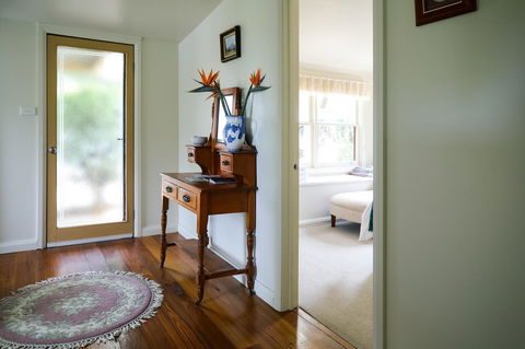 Miss Pym's Cottage - Hotel VIC 8