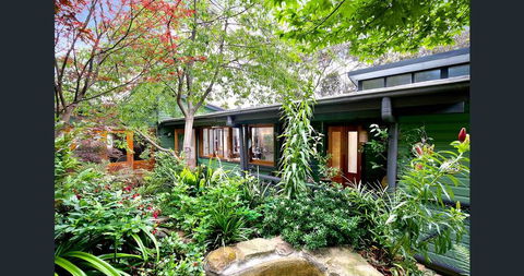 The Black Cockatoo - Secret Garden Mountains Home - Hotel VIC 0