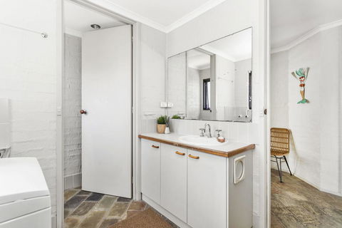 The Bunker Of Bawley - Hotel VIC 1