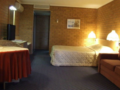 The John Hunter Motel - Hotel VIC 3