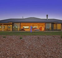 The Junction - contemporary meets river country - Hotel VIC