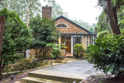 The Stone On The Hill - 3 Bedroom House - Hotel VIC 1