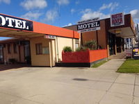 Book Bairnsdale Accommodation Vacations Hotel VIC Hotel VIC
