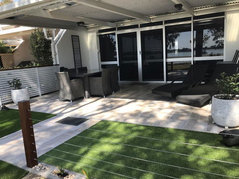 TREAT YOURSELF To Something Special! - Hotel VIC 1