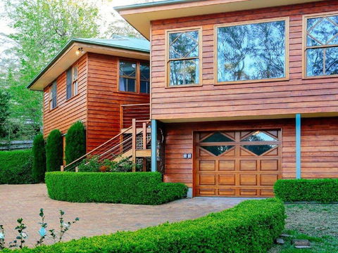 Treetops - Elegant, Inviting, Designer, Cedar Home - Hotel VIC 2