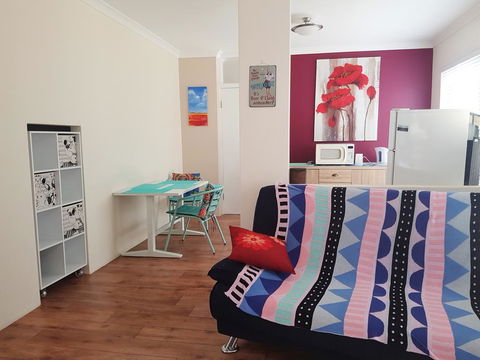 Unique Bouvard Beach House Mandurah - Hotel VIC 2