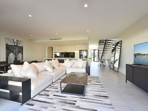 Villa Capri Waterside At Trinity Point - Hotel VIC 1