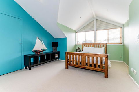 WALKIN' ON SUNSHINE - Hotel VIC 2