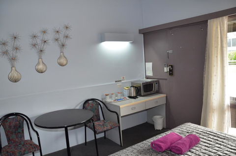 Warwick Motor Inn - Hotel VIC 3