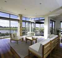 19 Glen Eagles Close