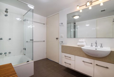 Sunseeker Holiday Apartments - Hotel VIC 37