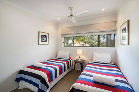 Sunseeker Holiday Apartments - Hotel VIC 3