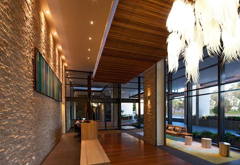 Oaks Redcliffe Mon Komo Suites - Hotel VIC 13