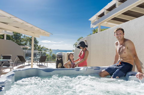 The Cove Noosa - Hotel VIC 25