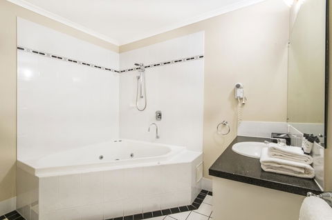 Regal Port Douglas - Hotel VIC 9