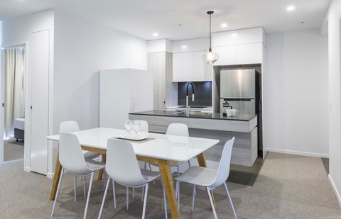 Boardwalk Burleigh Beach - Official - Hotel VIC 26