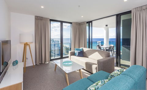 Boardwalk Burleigh Beach - Official - Hotel VIC 1
