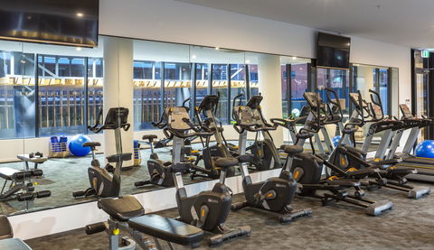 Boardwalk Burleigh Beach - Official - Hotel VIC 23
