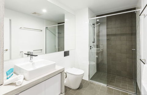 Boardwalk Burleigh Beach - Official - Hotel VIC 39