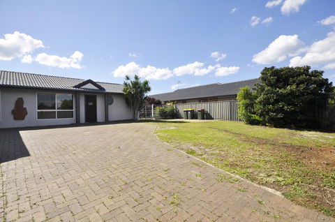 Bribie Island Canal Holiday Destination! - Hotel VIC 2