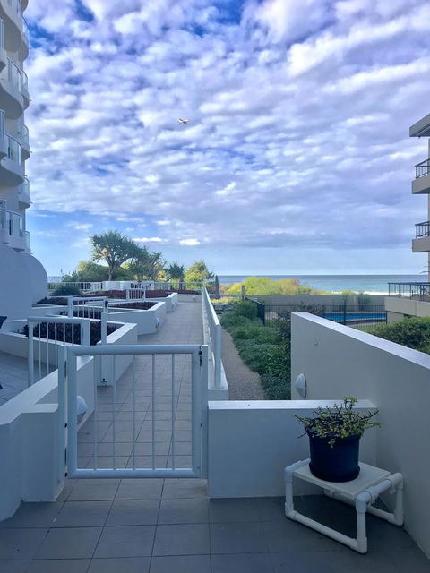 Regency On The Beach - Hotel VIC 8