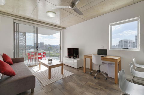 Direct Collective - Pavilion And Governor On Brookes - Hotel VIC 13