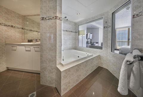 Novotel Surfers Paradise - Hotel VIC 10