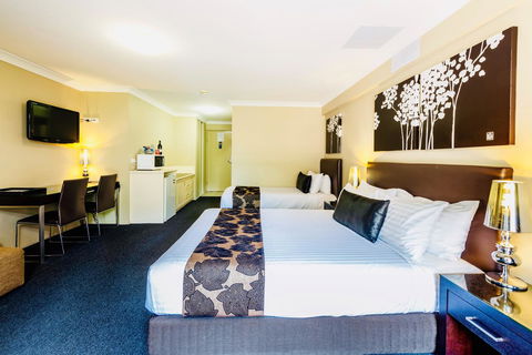 Ambassador On Ruthven - Hotel VIC 3