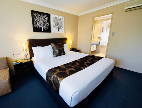 Ambassador On Ruthven - Hotel VIC 2