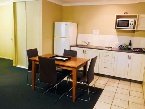 Ambassador On Ruthven - Hotel VIC 35