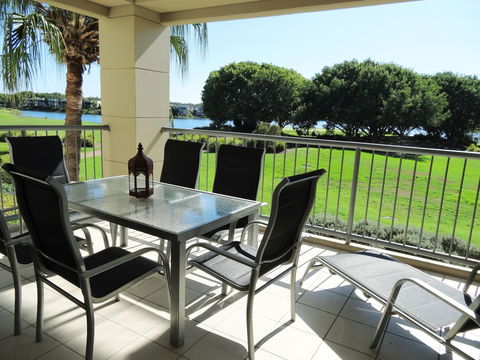 Waterfront Resort Villa With Buggy - Hotel VIC 1