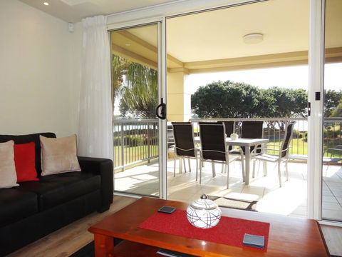 Waterfront Resort Villa With Buggy - Hotel VIC 20