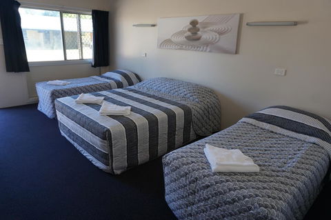 YAL Cairns - A Motel That Makes A Difference - Hotel VIC 1