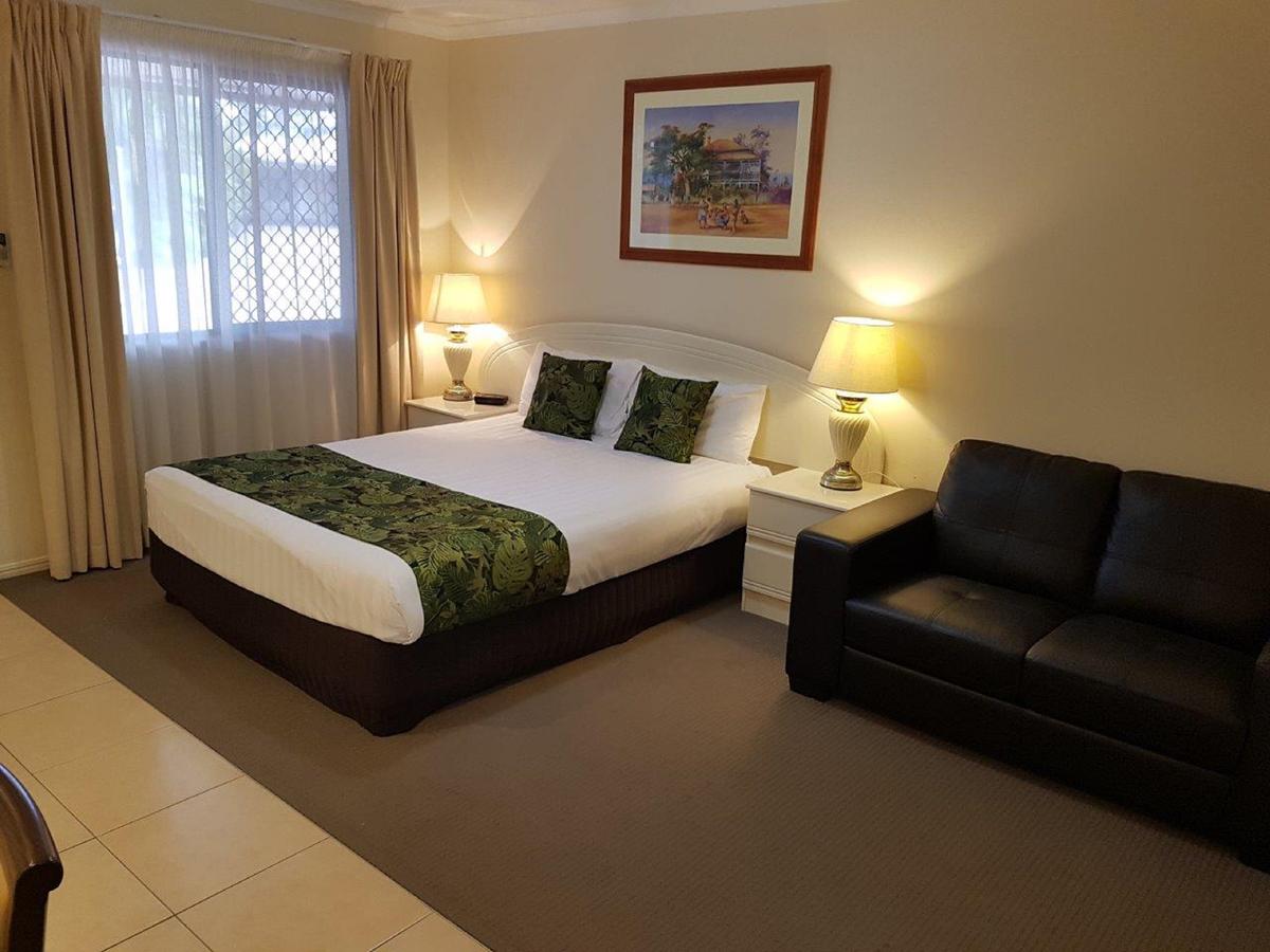 Chinchilla QLD Hotel VIC
