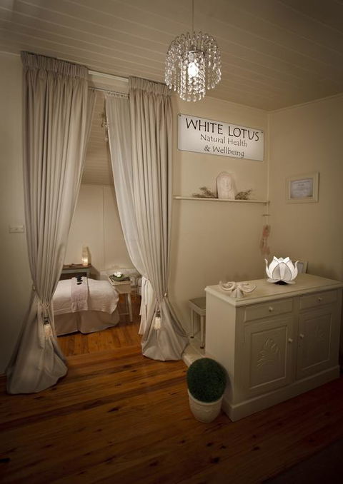 White Lotus Day Spa - Hotel VIC 3