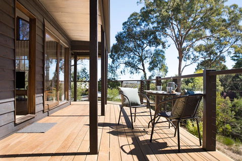 Wood For The Trees - Hotel VIC 3