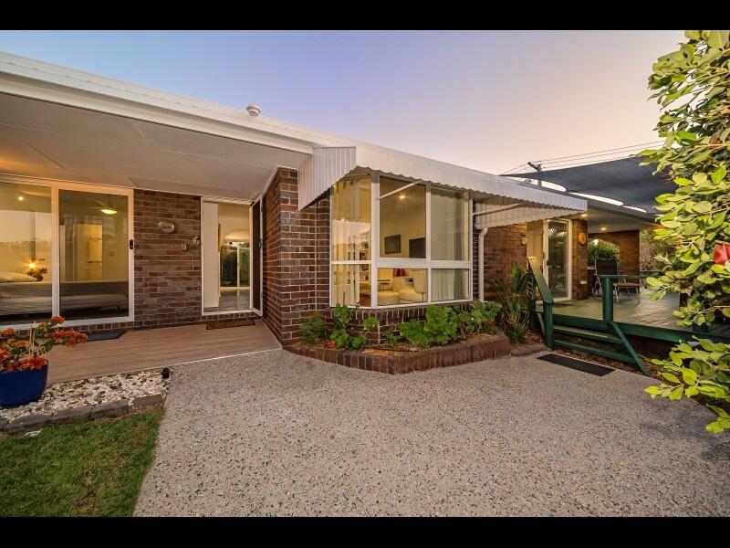 Keperra QLD Hotel VIC