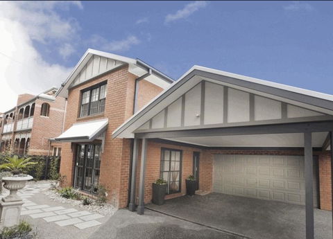 Your Home Away From Home - Hotel VIC 2