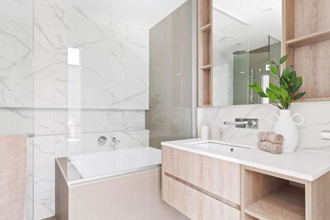 A 2BR Apt With Stunning City Views FREE Parking - Hotel VIC 4