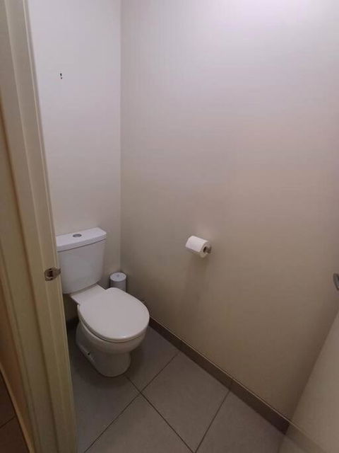 A Beautiful And Spacious Home. - Hotel VIC 4