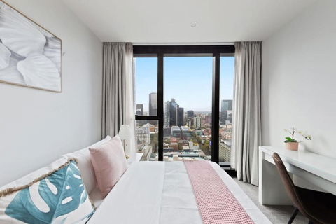 A Chic 2BR Apt Near Melbourne CBD W FREE Parking - Hotel VIC 0