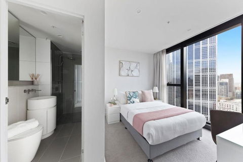 A Chic 2BR Apt Near Melbourne CBD W FREE Parking - Hotel VIC 3
