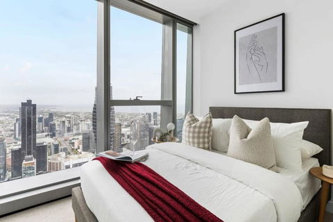 A Chic 2BR Apt With Panoramic Views FREE Parking - Hotel VIC 2