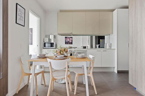 A Cozy 2BR Apt With Harbour Views FREE Parking - Hotel VIC 4
