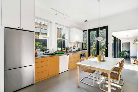 A Designer Terrace House By Edinburgh Gardens - Hotel VIC 1