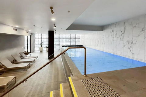 A Modern Apt Near Southern Cross With City Views - Hotel VIC 3