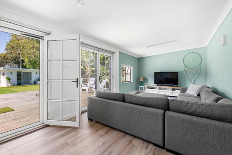A Touch Of Paradise - House And Granny Flat - 4 Mins Walk To Callala Beach - Hotel VIC 2