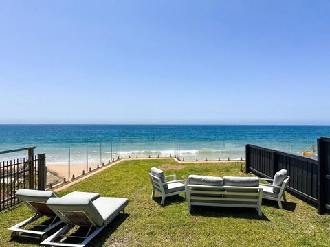 Absolute Beachfront Luxury In Narrabeen - Hotel VIC 0