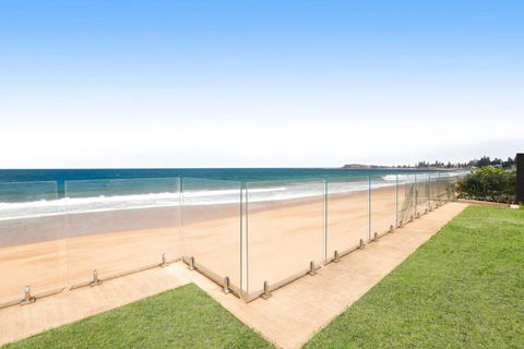 Absolute Beachfront Luxury In Narrabeen - Hotel VIC 1